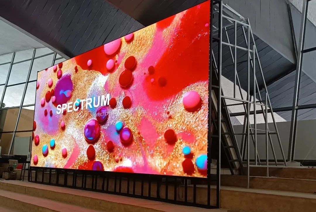 Fine pitch led display