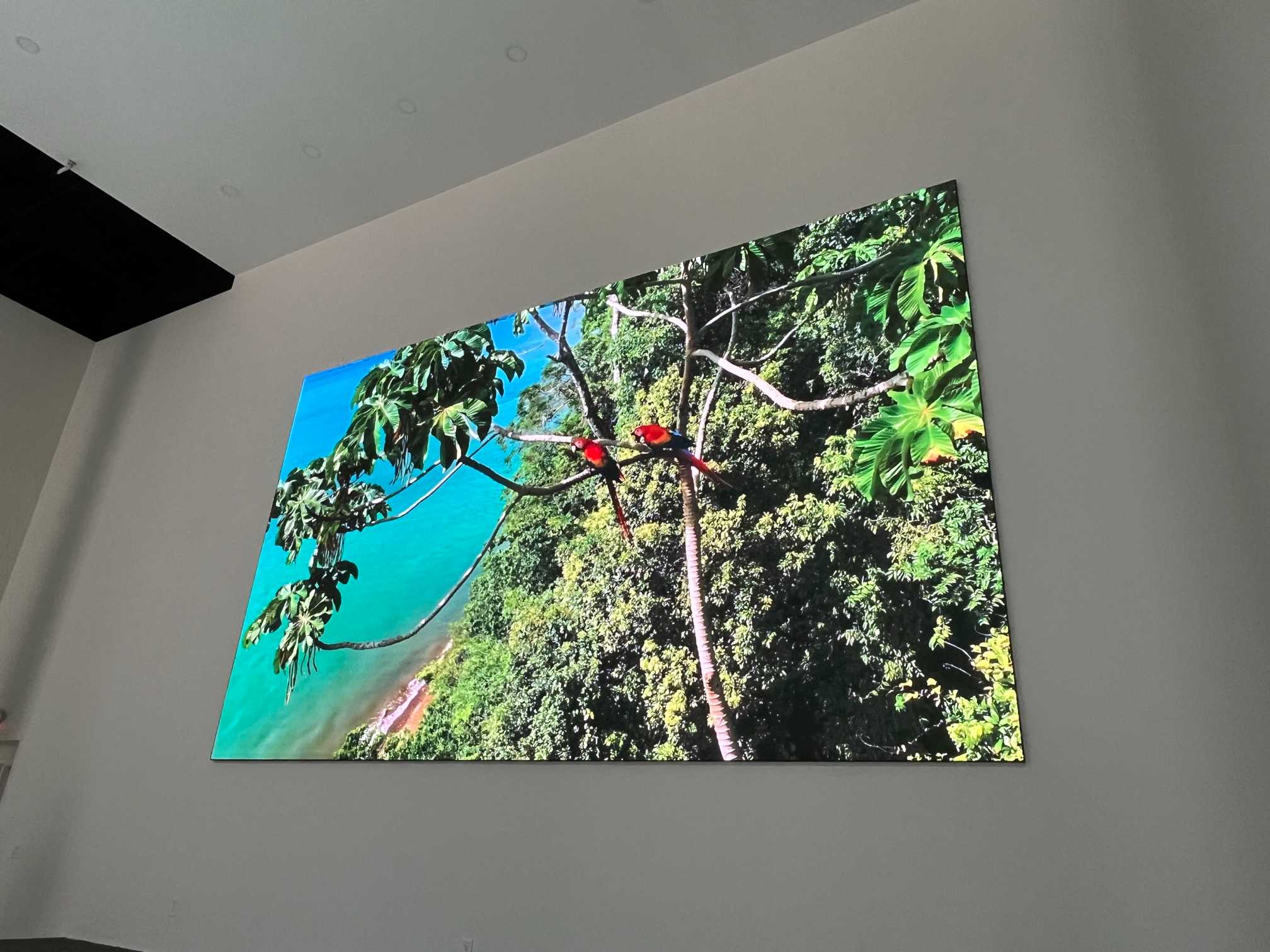 Egert Series Innovative Tablet Display P1.5 for Auditorium in Dallas