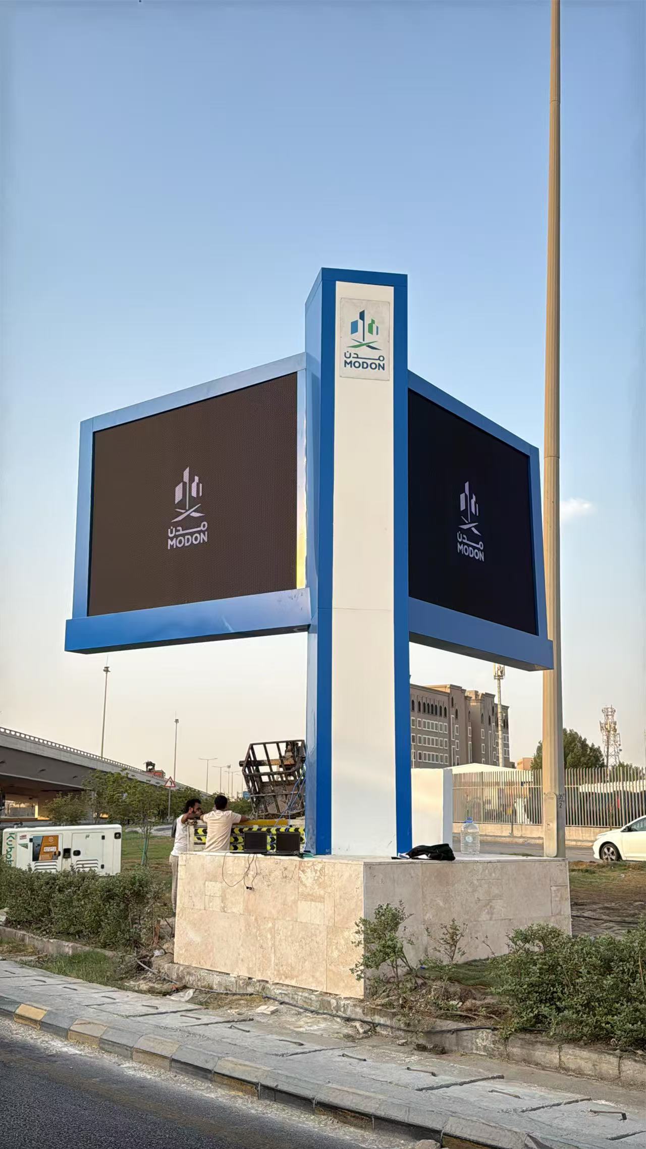 Kirin Series Outdoor Aluminium Chassis Display P8 Project - MODON