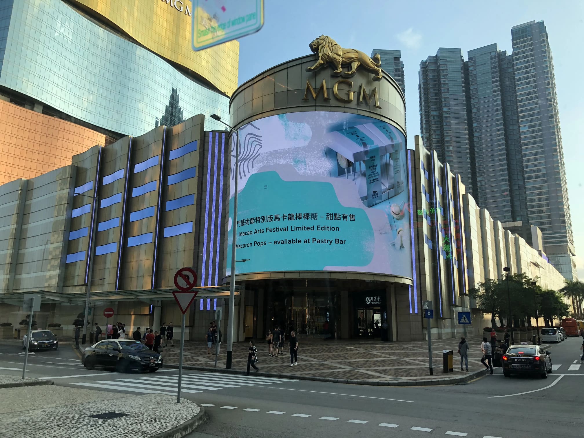 MGM Macau Outdoor Large Curved LED Display